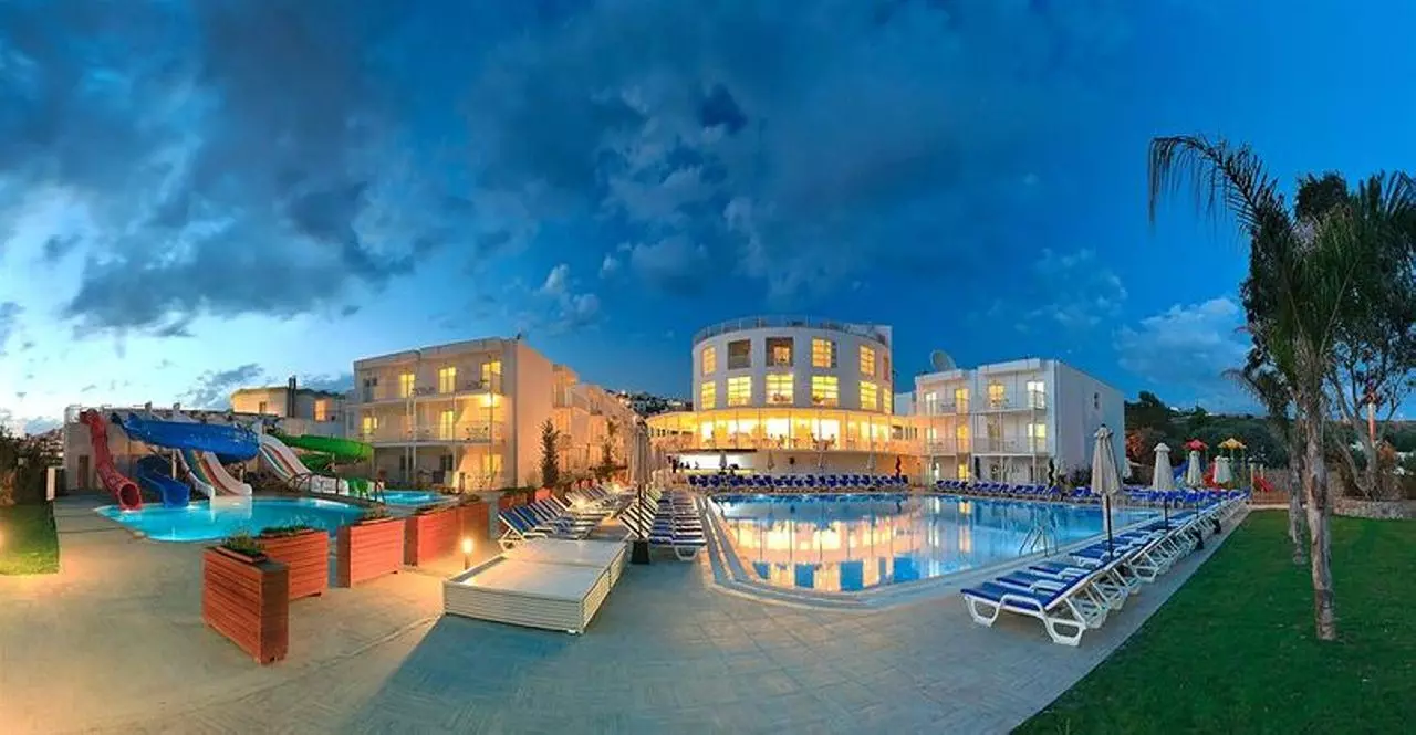 BODRUMBEACH_SHABAVIZ (3).jpeg